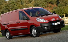 JUMPY 5 à 9 siddepladser